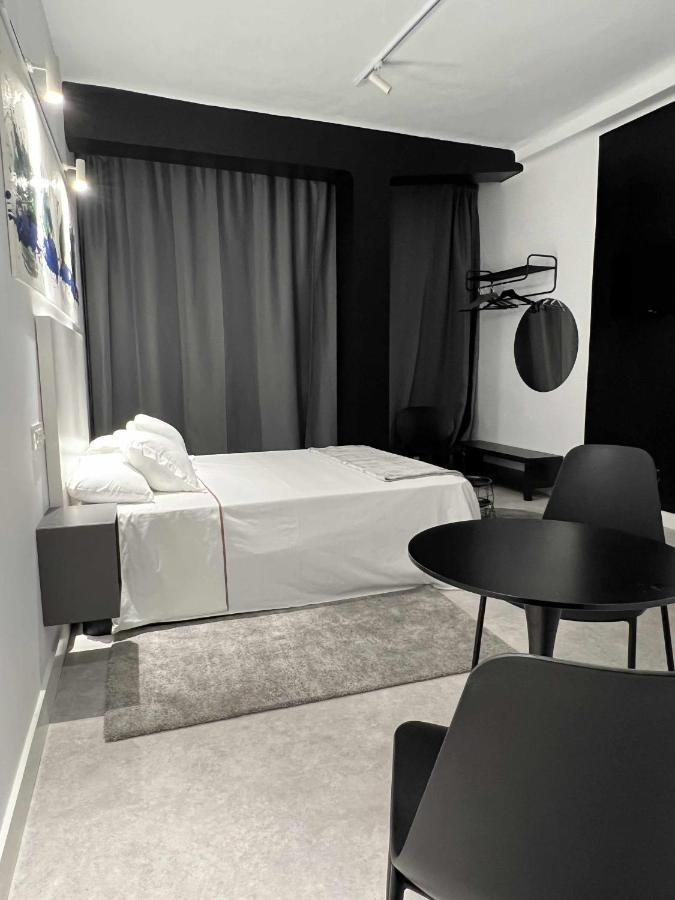 Dama Modern & Luxury Apartment Малага Екстериор снимка